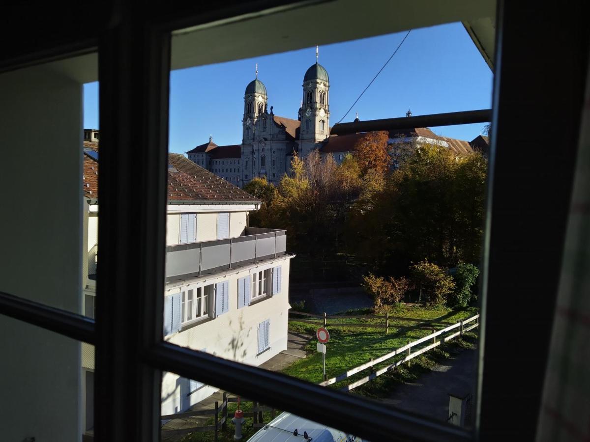 Gasthaus Meinradsberg 아인지델른 외부 사진